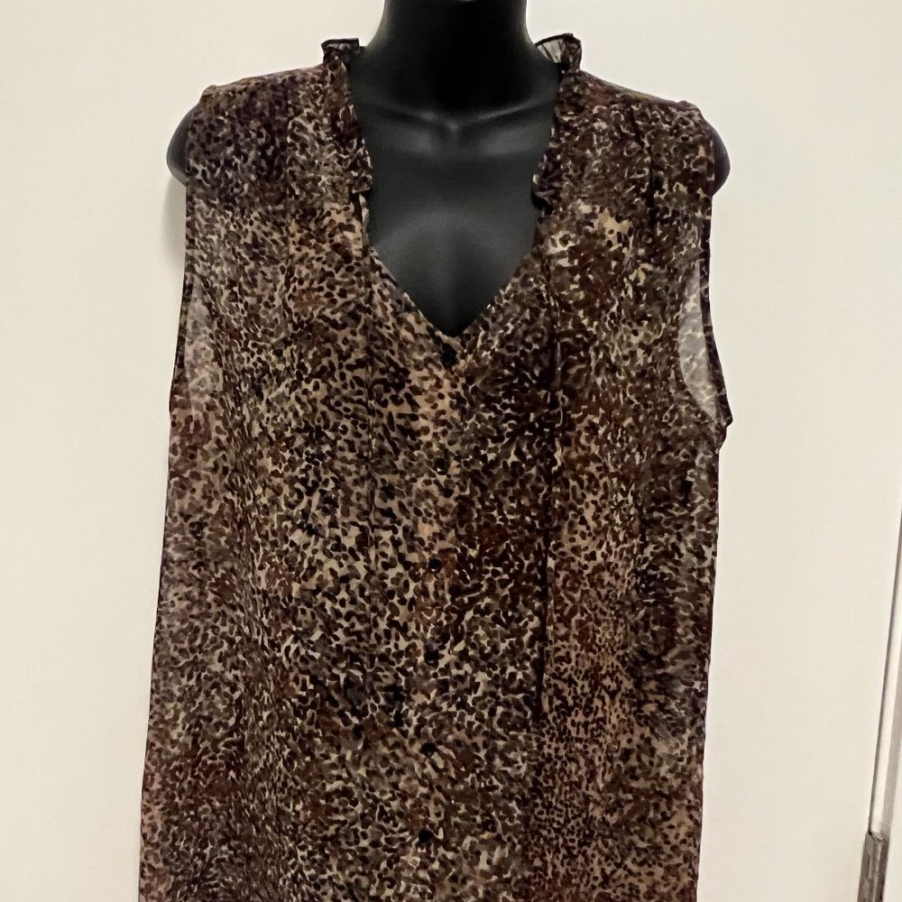 RW&Co chiffon sleeveless blouse